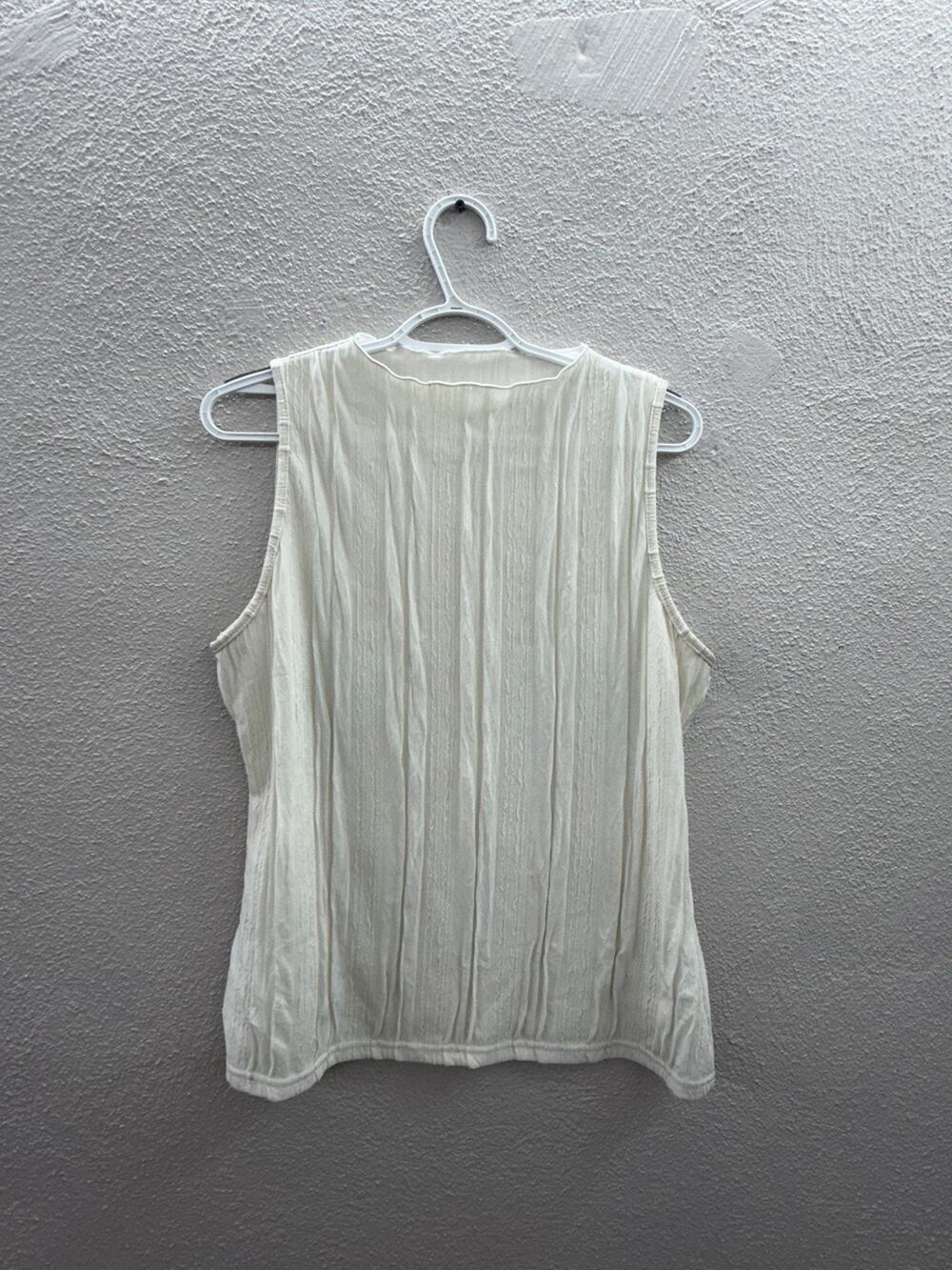 Unbranded Womens Tank Top Size Large White Textured Hich Neck Sleeveless